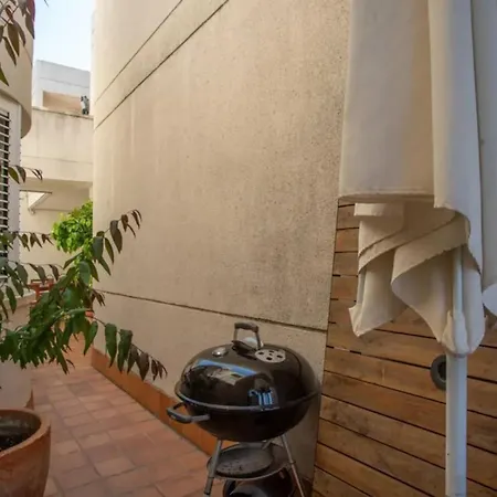 Comfortable House In With Shared Pool 別荘 シッチェス