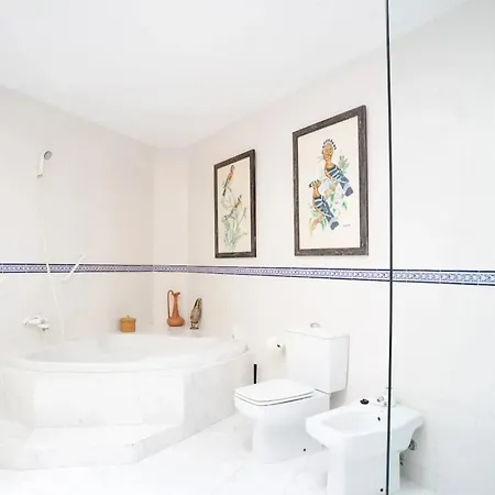 別荘 Comfortable House In With Shared Pool シッチェス