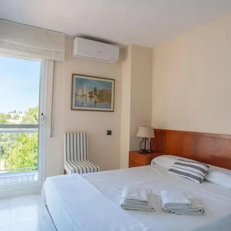 Comfortable House In With Shared Pool *