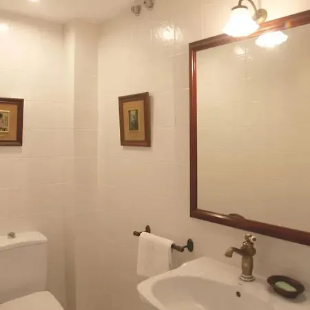 Comfortable House In With Shared Pool