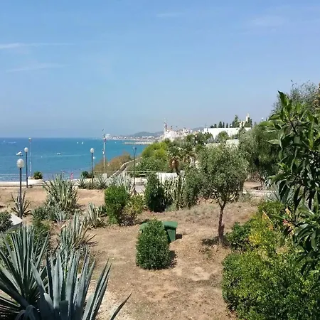 Comfortable House In With Shared Pool *