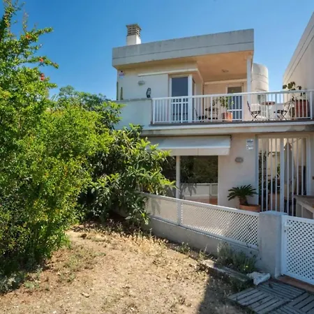 Vakantiehuis Comfortable House In With Shared Pool Sitges