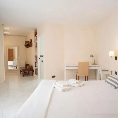 Comfortable House In With Shared Pool *