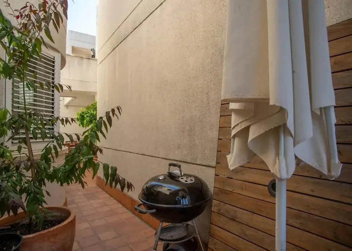 Comfortable House In With Shared Pool Vakantiehuis Sitges