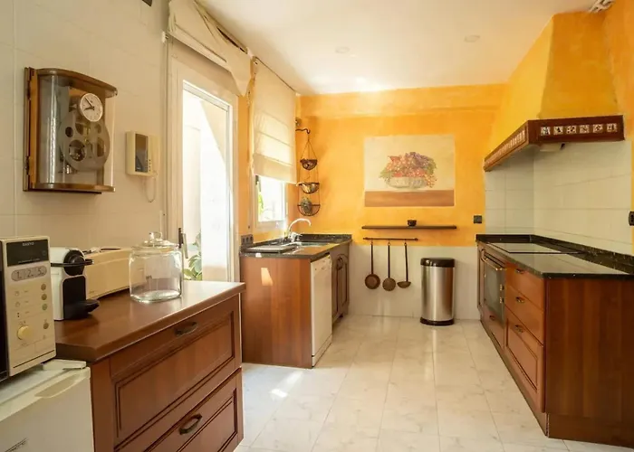 Comfortable House In With Shared Pool Vakantiehuis *