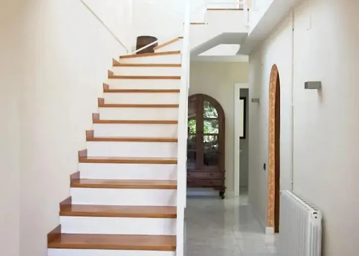 Vakantiehuis Comfortable House In With Shared Pool Sitges