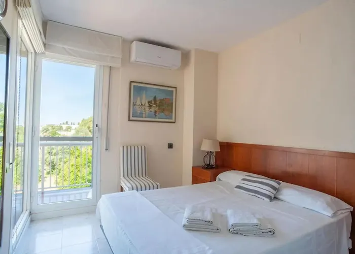 Comfortable House In With Shared Pool *