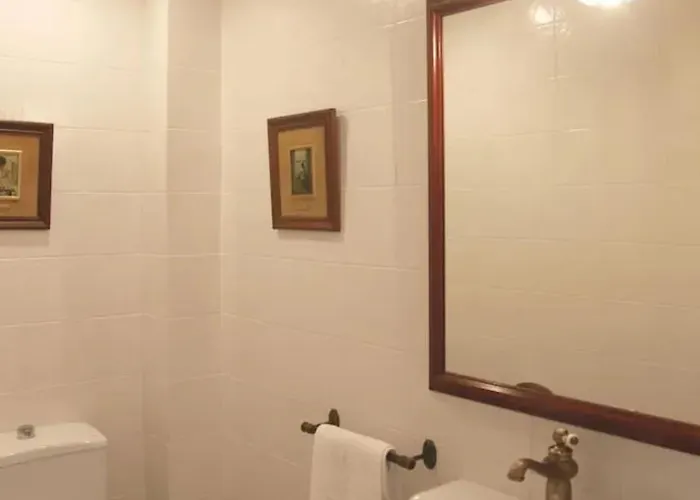 Comfortable House In With Shared Pool