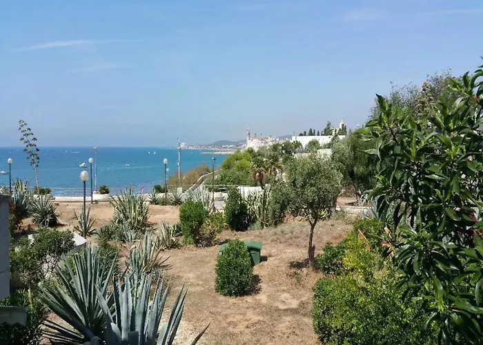 Comfortable House In With Shared Pool *