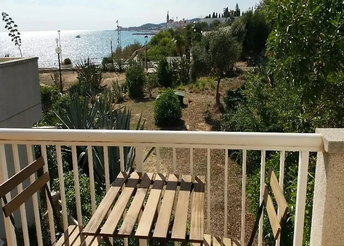 Vakantiehuis Comfortable House In With Shared Pool