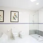 Comfort House: Shared Pool Retreat Sitges
