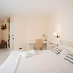 Comfort House: Shared Pool Retreat
