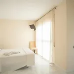 Holiday home Comfort House: Shared Pool Retreat *