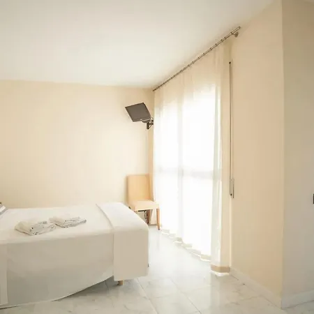 Holiday home Comfort House: Shared Pool Retreat *