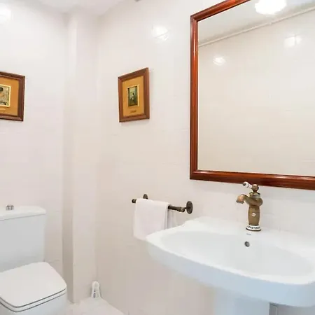 Comfortable House In With Shared Pool 別荘
