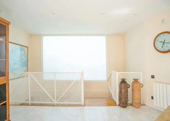 Comfortable House In With Shared Pool 度假居 *